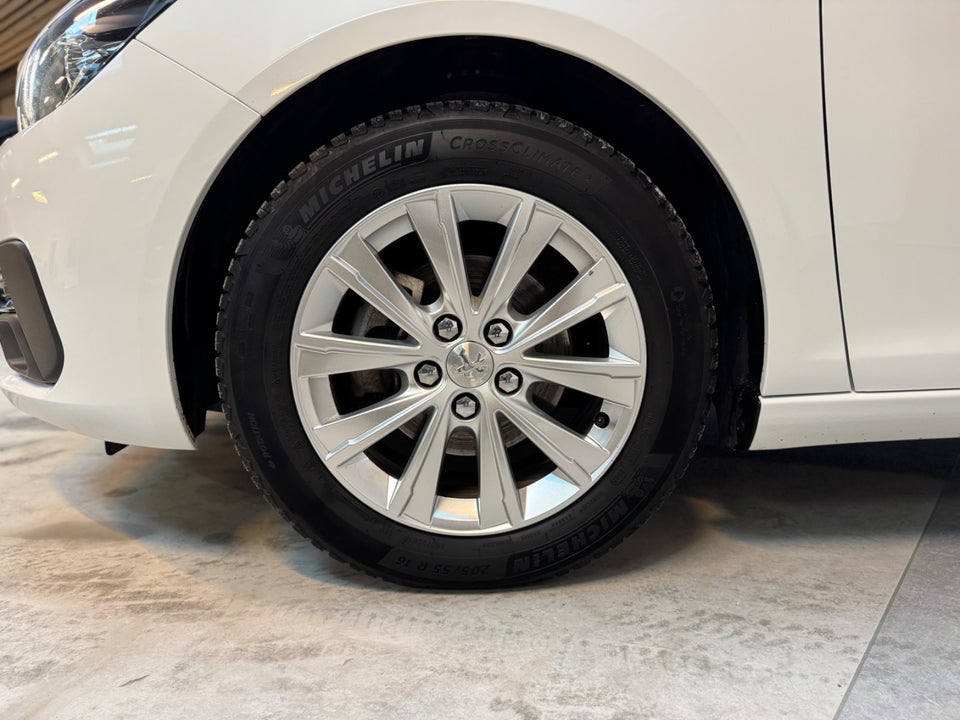 Peugeot 308 1,5 BlueHDi 130 Active 5d