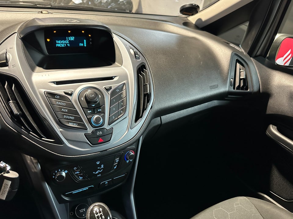 Ford B-MAX 1,0 SCTi 100 Titanium 5d