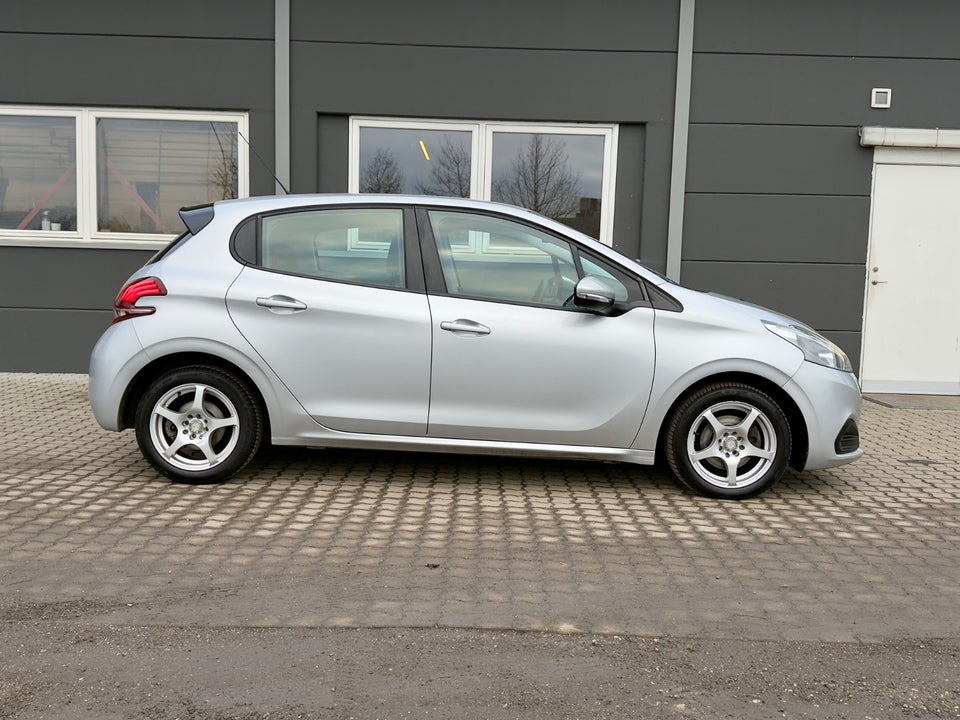 Peugeot 208 1,6 BlueHDi 100 Active 5d