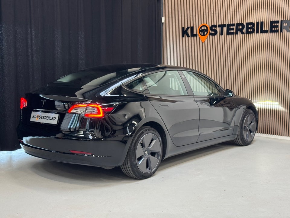 Tesla Model 3 Standard Range+ RWD 4d