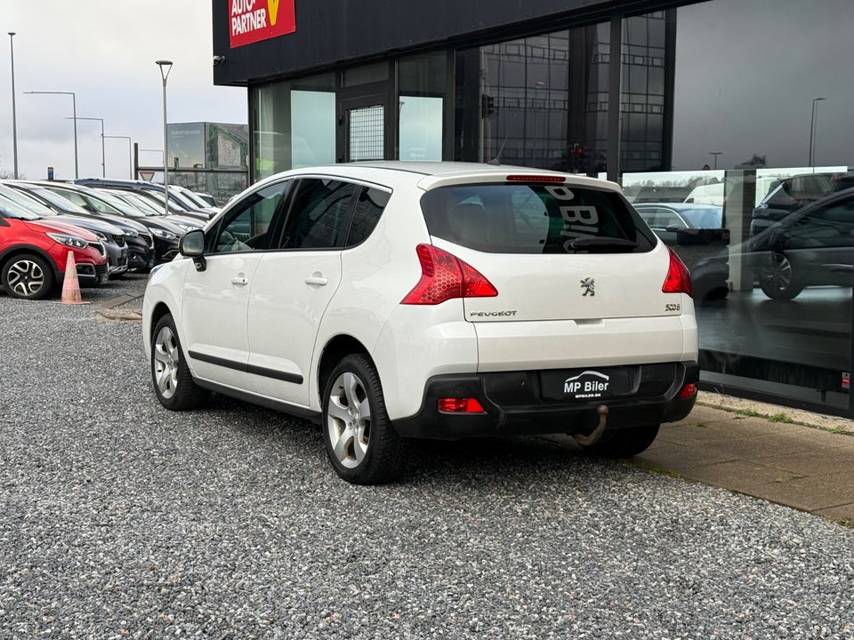 Peugeot 3008 2,0 HDi 150 Premium+ Van 5d