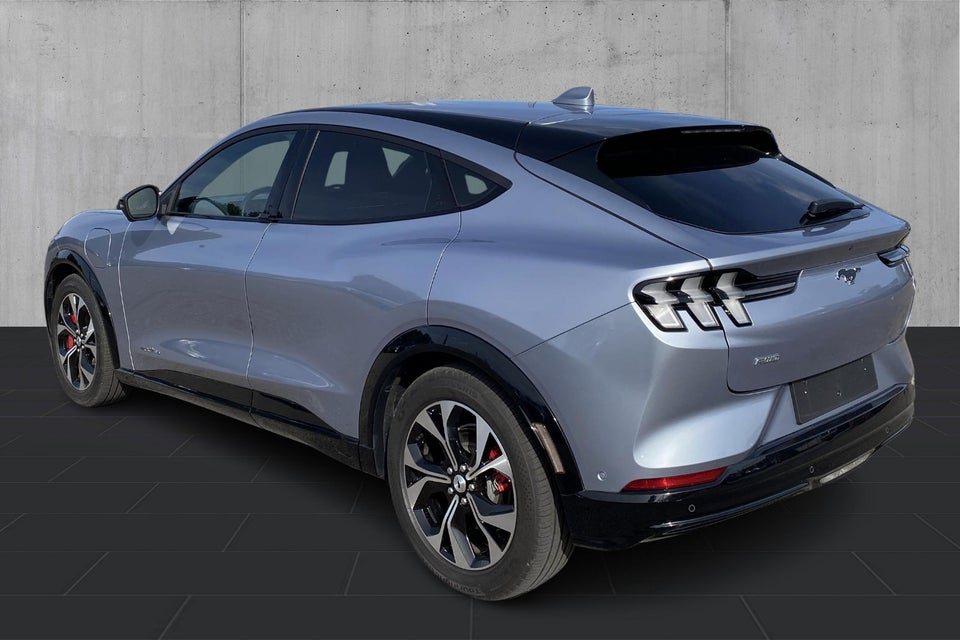 Ford Mustang Mach-E 70 Premium Standard Range AWD 5d