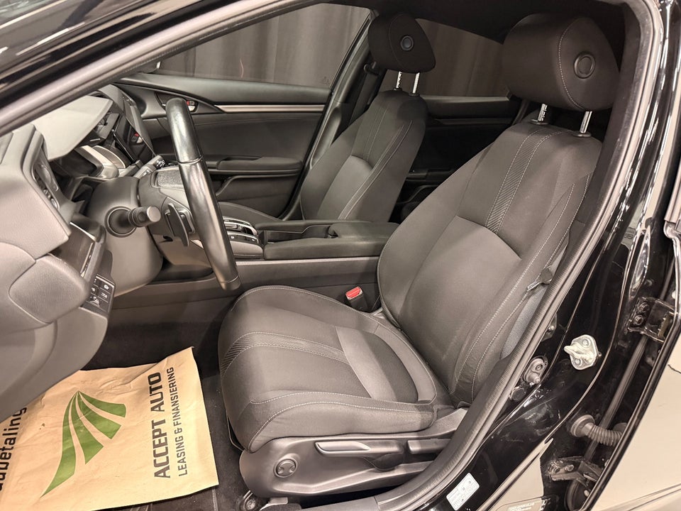 Honda Civic 1,0 VTEC Turbo Elegance CVT 5d