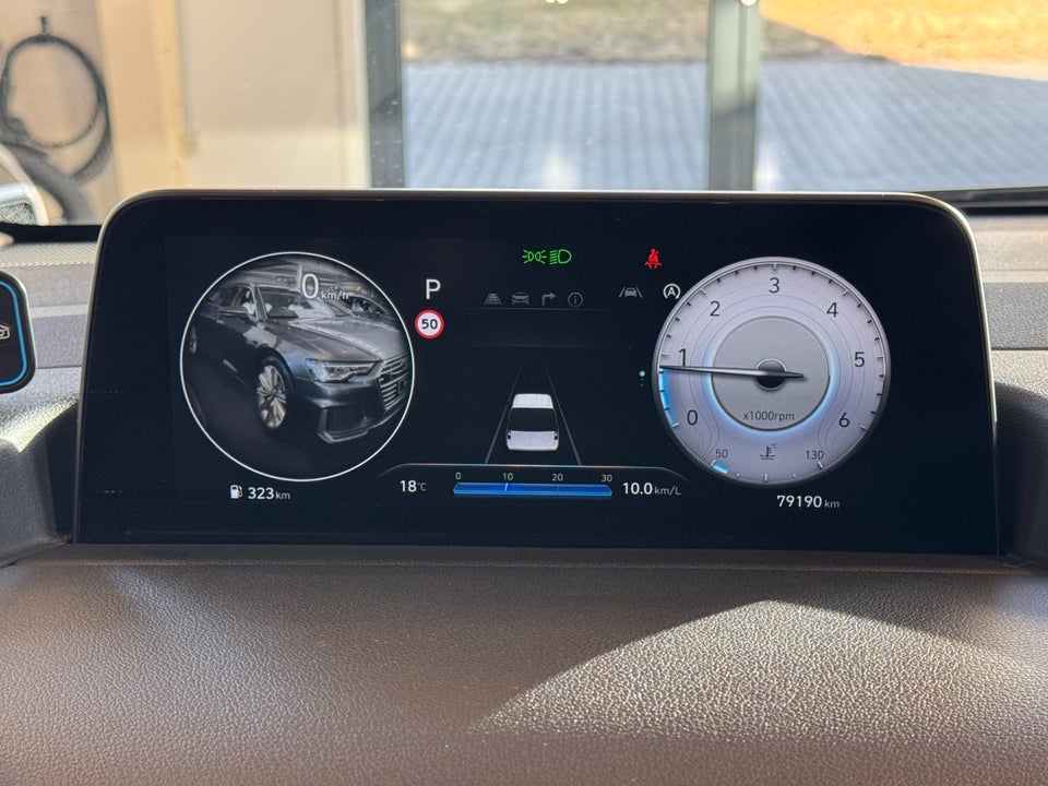 Hyundai Staria 2,2 CRDi Signature aut. AWD 5d