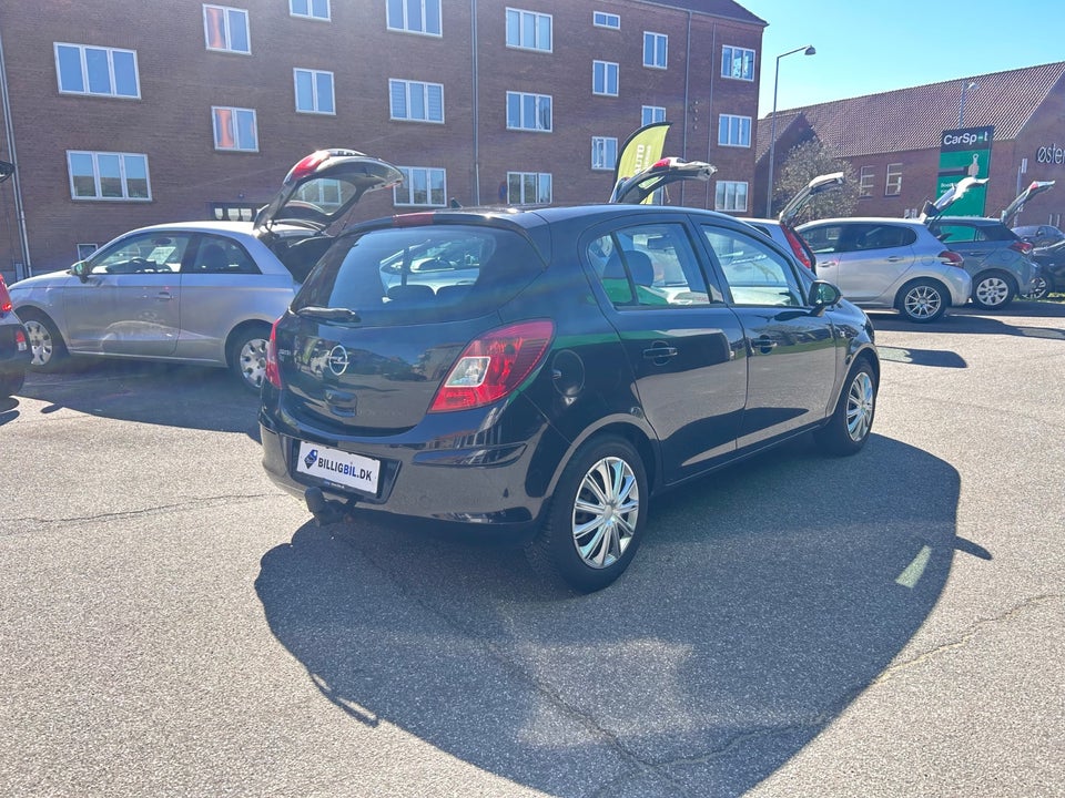 Opel Corsa 1,2 16V Cosmo 5d