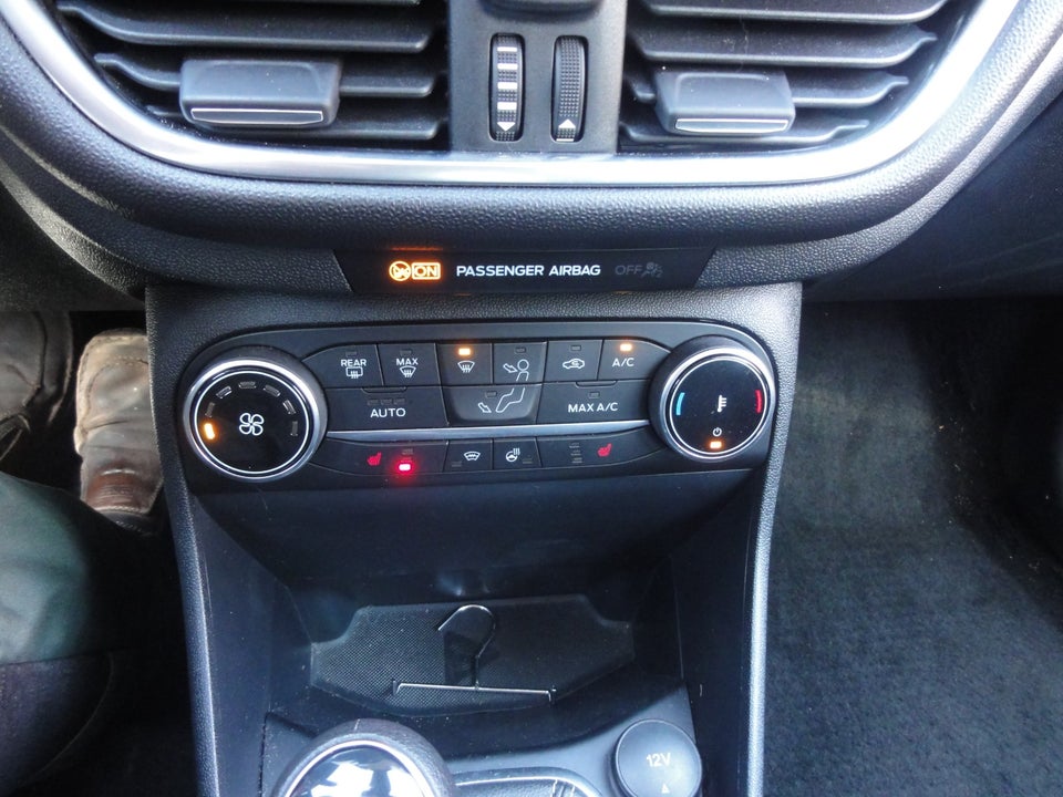 Ford Fiesta 1,0 EcoBoost mHEV Titanium 5d