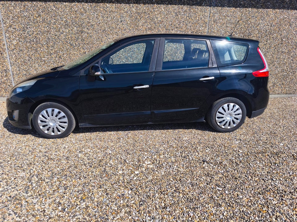 Renault Grand Scenic III 1,9 dCi 130 Dynamique 7prs 5d