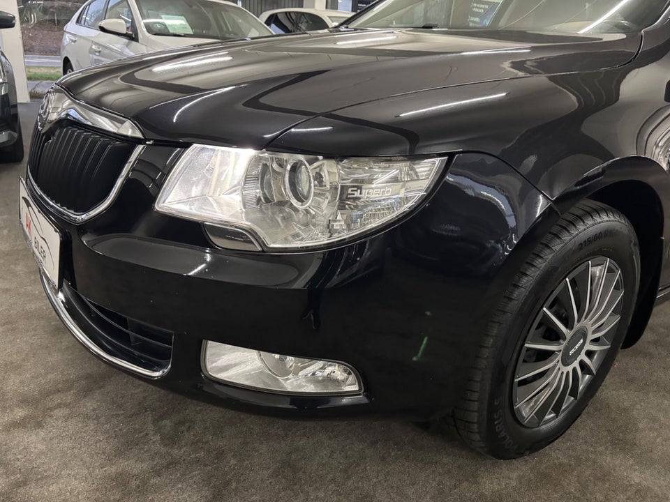 Skoda Superb 2,0 TDi 140 Ambition Combi 5d