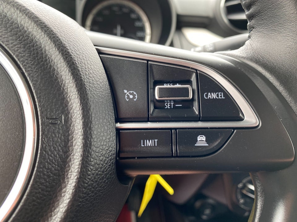 Suzuki Swift 1,2 mHybrid Action Star 5d
