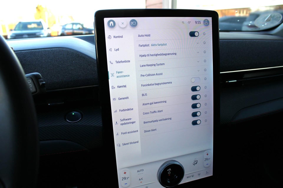 Ford Mustang Mach-E 75 Premium Standard Range AWD 5d