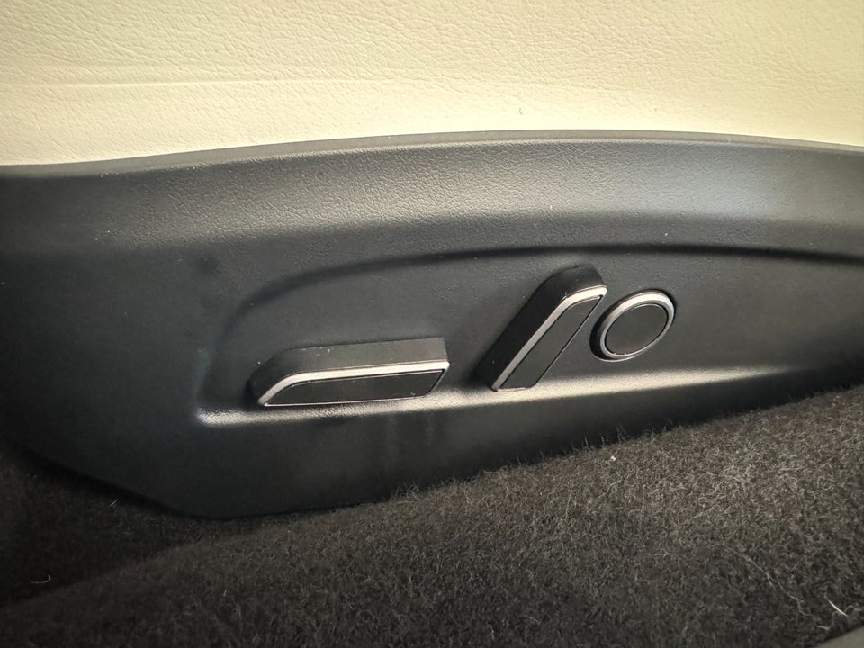 Tesla Model 3 RWD 4d