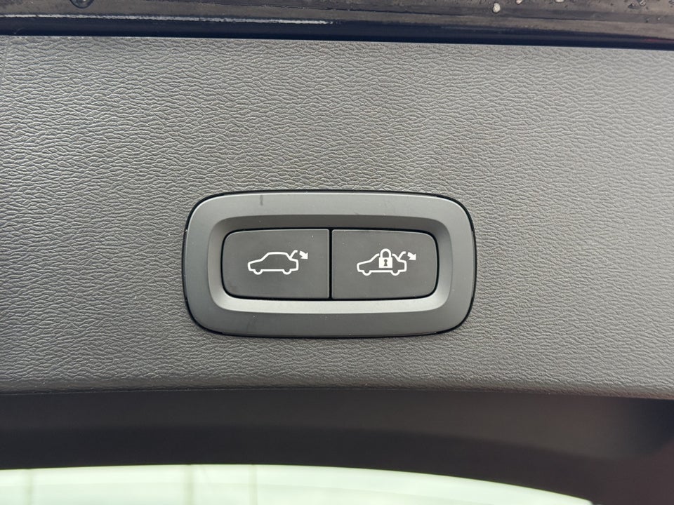 Volvo XC40 P6 ReCharge Plus 5d
