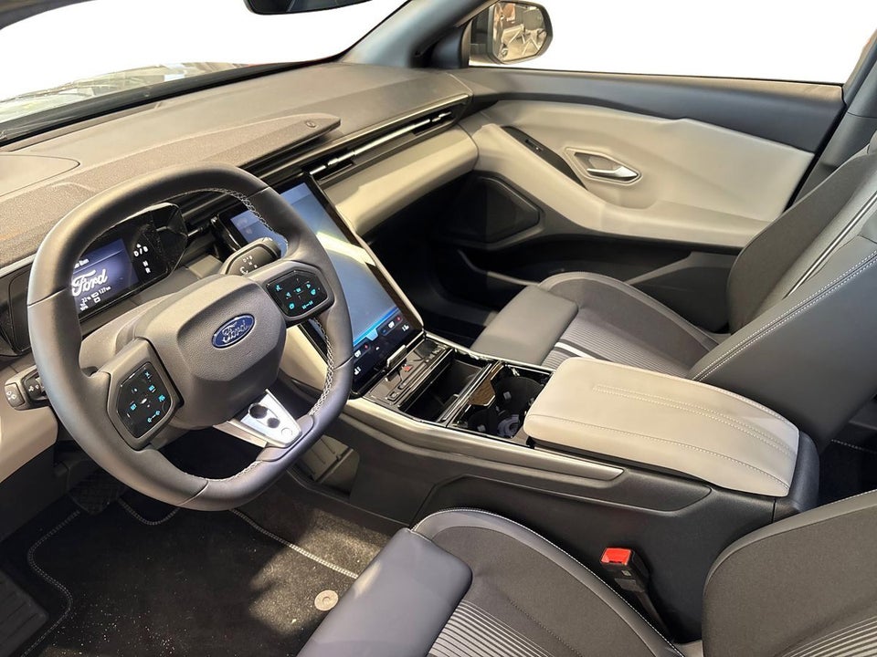 Ford Capri 77 Select Extended Range 5d