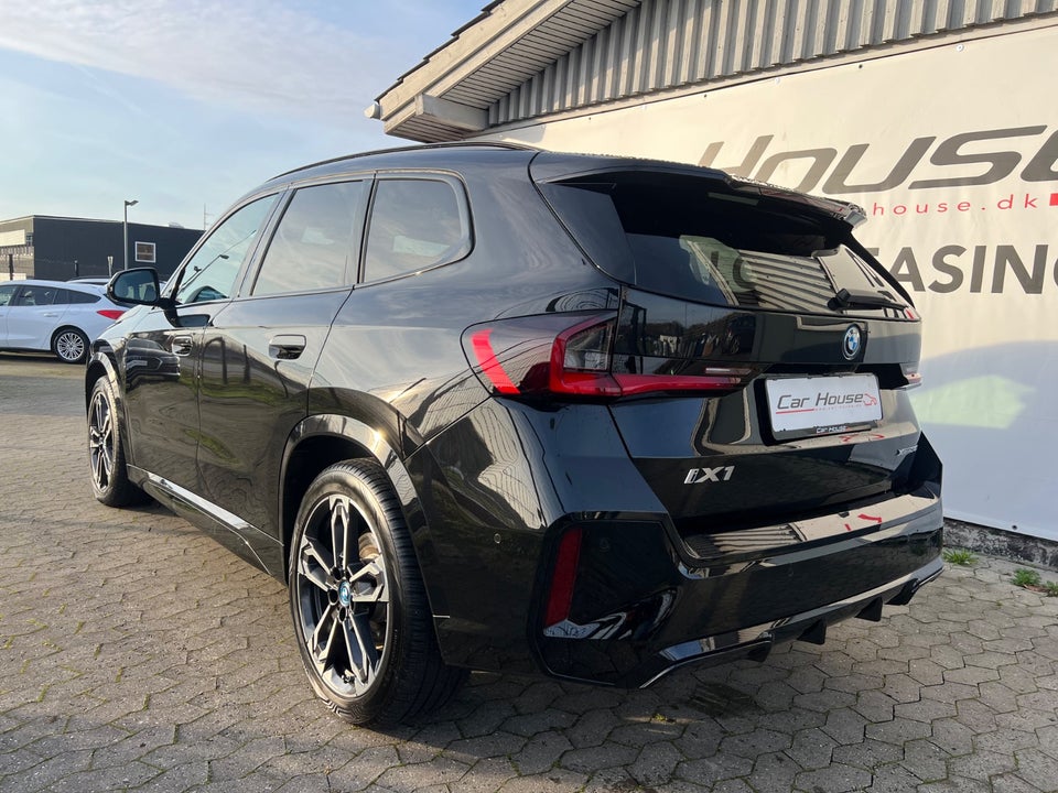 BMW iX1 xDrive30 M-Sport Premium 5d