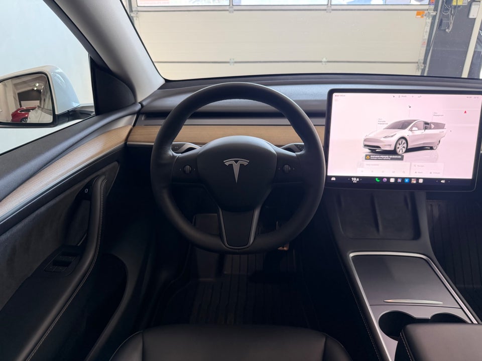Tesla Model Y RWD 5d