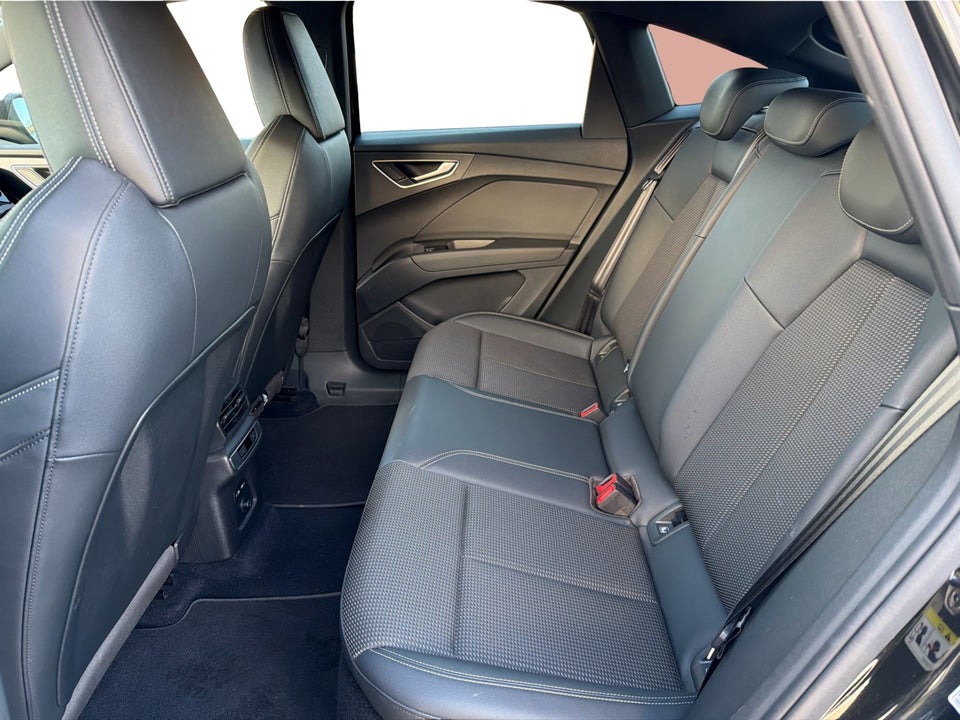 Audi Q4 e-tron 40 Sportback 5d