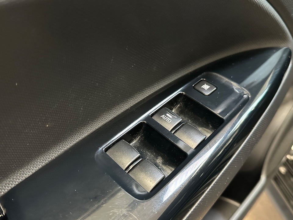 Mitsubishi Space Star 1,2 Inlead CVT 5d