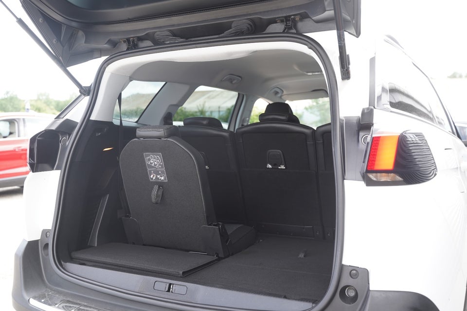 Peugeot 5008 1,2 PureTech 130 Allure 7prs 5d