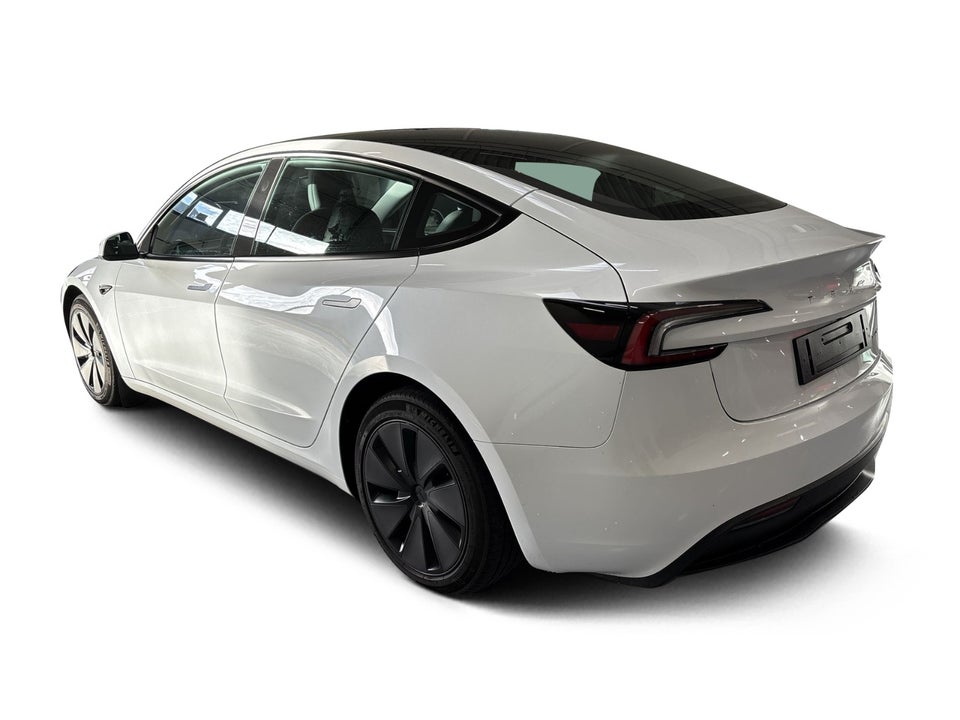 Tesla Model 3 Long Range AWD 4d