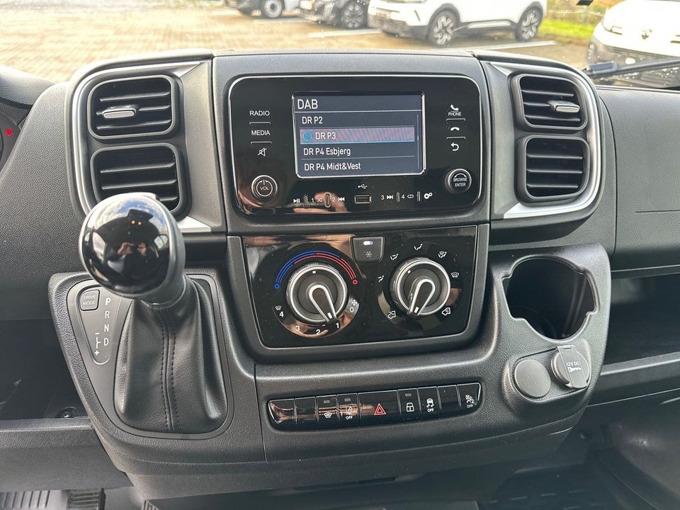 Peugeot Boxer 335 2,2 BlueHDi 180 L2H2 Premium EAT8