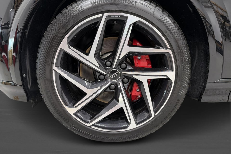 Audi SQ6 e-tron quattro 5d