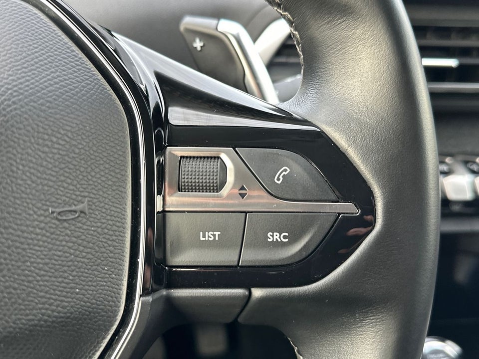 Peugeot 3008 1,6 Hybrid Selection Sport EAT8 5d