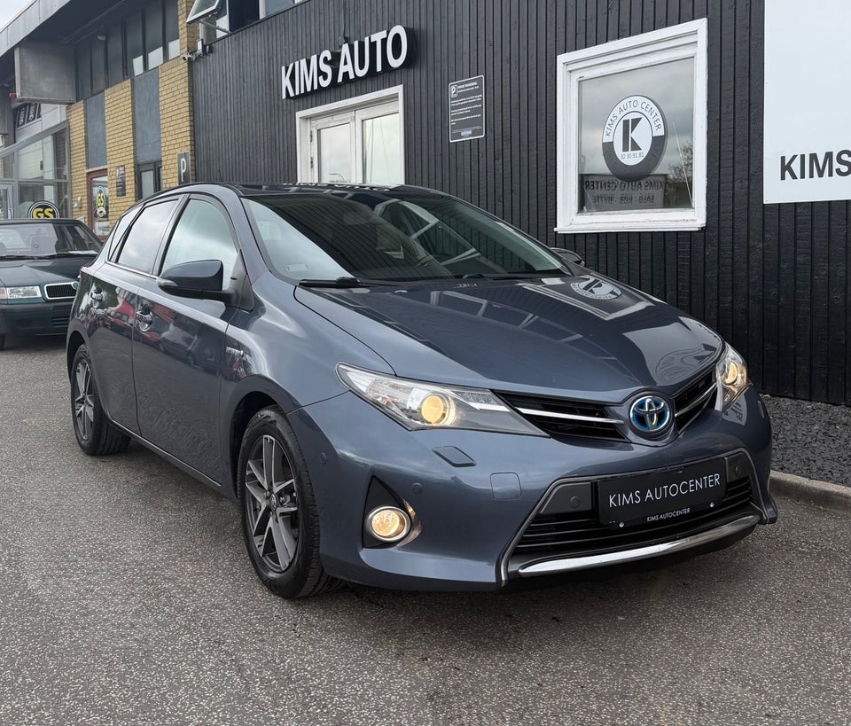 Toyota Auris 1,8 Hybrid H2 Comfort CVT 5d