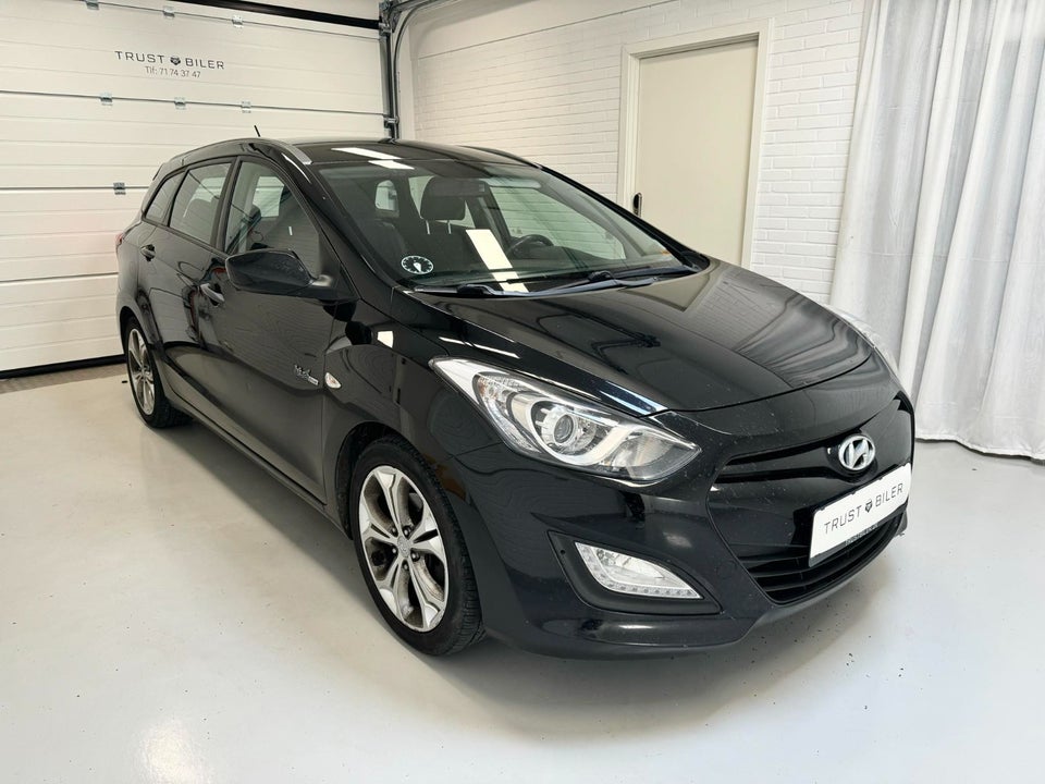 Hyundai i30 1,6 CRDi 110 Comfort Go! CW 5d