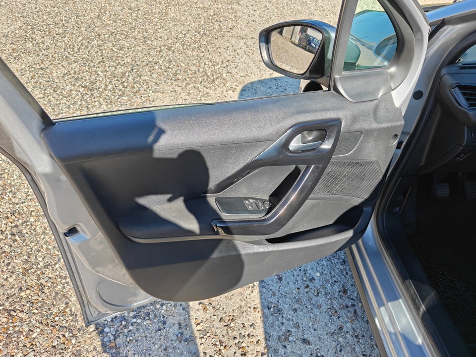 Peugeot 208 1,2 PureTech 82 Active 5d