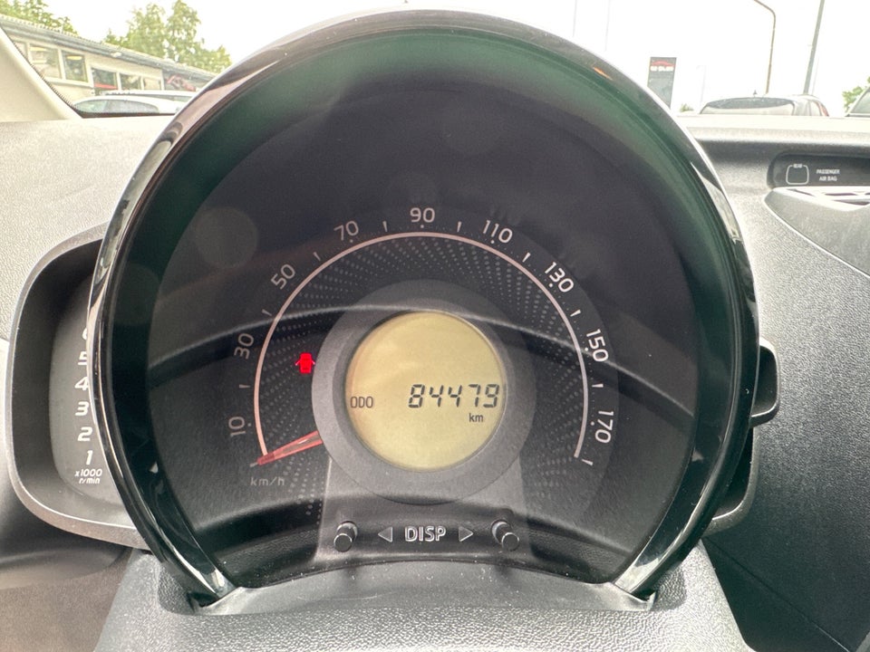 Toyota Aygo 1,0 VVT-i x-press 5d