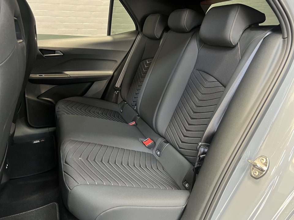 Cupra Born 58 e-Boost Business Edition 5d