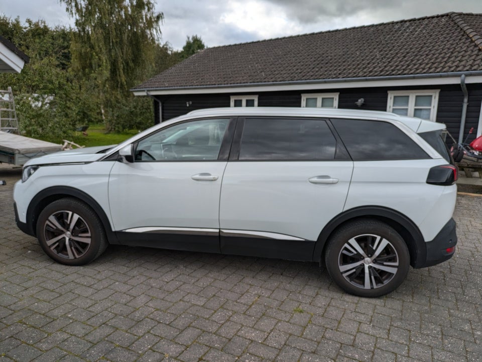 Peugeot 5008 1,2 PureTech 130 Allure EAT8 7prs 5d