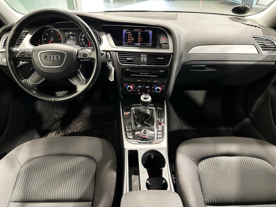 Audi A4 2,0 TDi 136 S-line Avant 5d