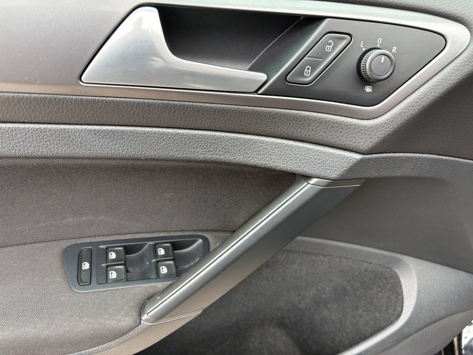 VW Golf VII 1,4 TSi 125 Comfortline Variant BMT 5d