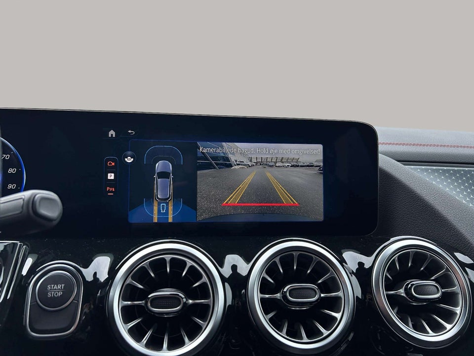 Mercedes EQA300 AMG Line 4Matic 5d