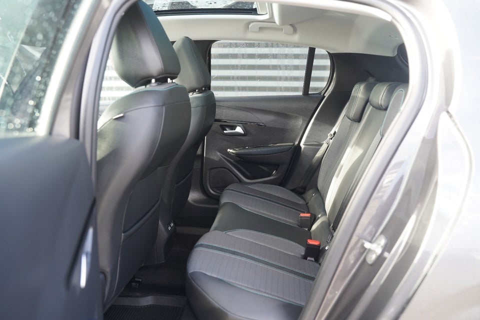 Peugeot 208 1,5 BlueHDi 100 Allure Sky 5d