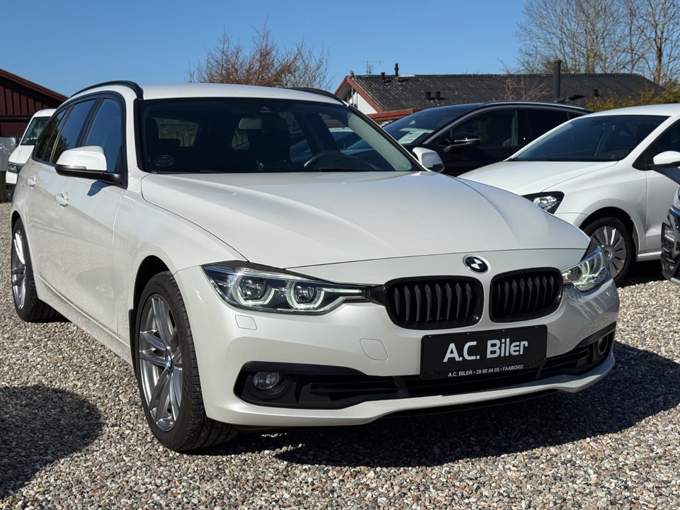 BMW 330i 2,0 Touring aut. 5d