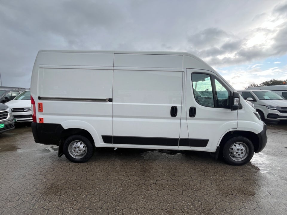 Peugeot Boxer 330 2,0 BlueHDi 130 L2H2