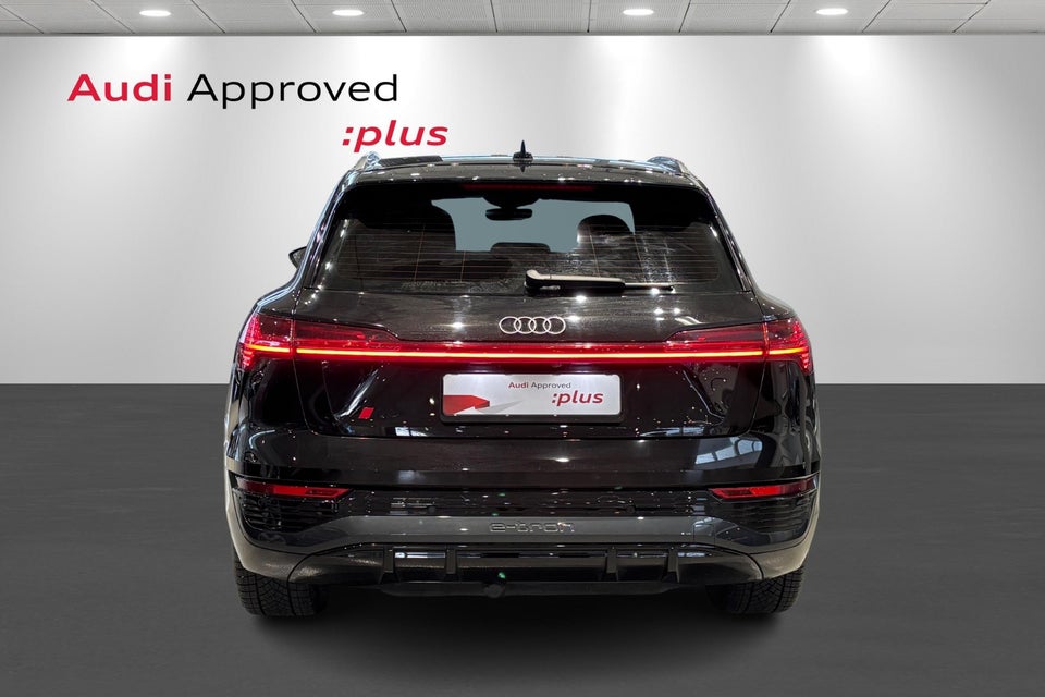 Audi Q8 e-tron 55 S-line quattro 5d