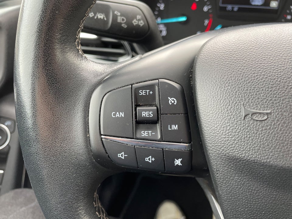 Ford Fiesta 1,0 EcoBoost mHEV Titanium X 5d