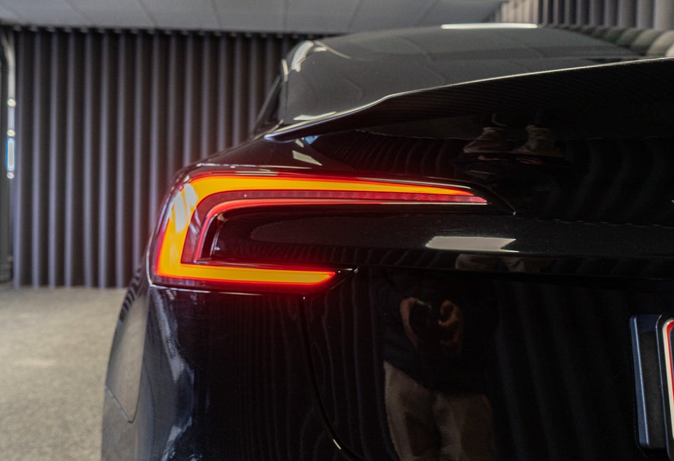 Tesla Model 3 Performance AWD 4d