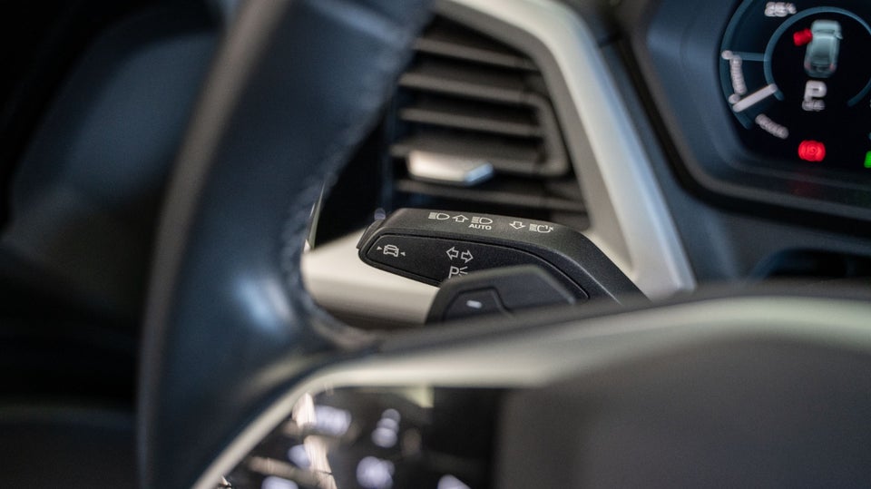 Audi Q4 e-tron 40  5d