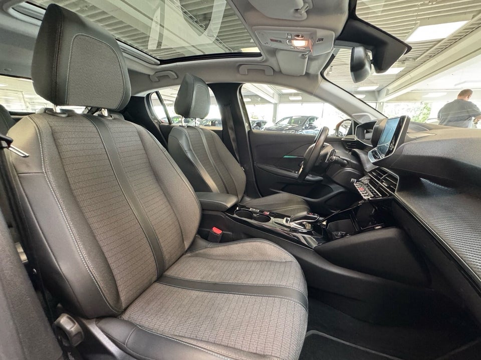 Peugeot 208 1,2 PureTech 100 Allure Lux EAT8 5d