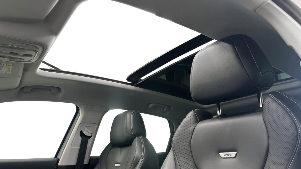 MG Marvel R Luxury 5d