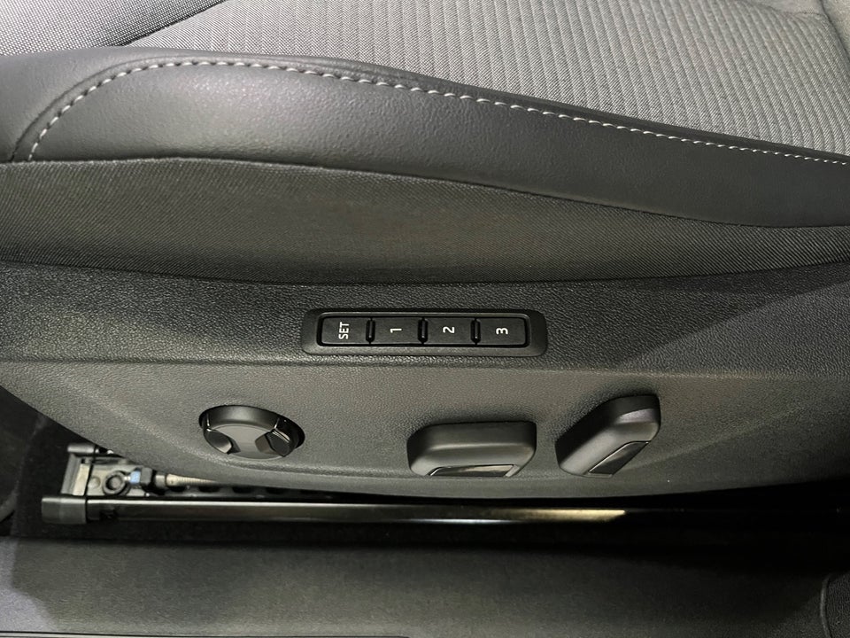 Skoda Enyaq 60 iV Premium 5d