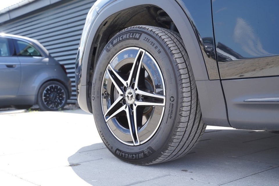 Mercedes EQB300 AMG Line 4Matic 5d