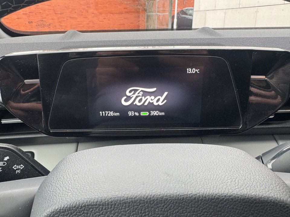 Ford Capri 77 Premium Extended Range 5d