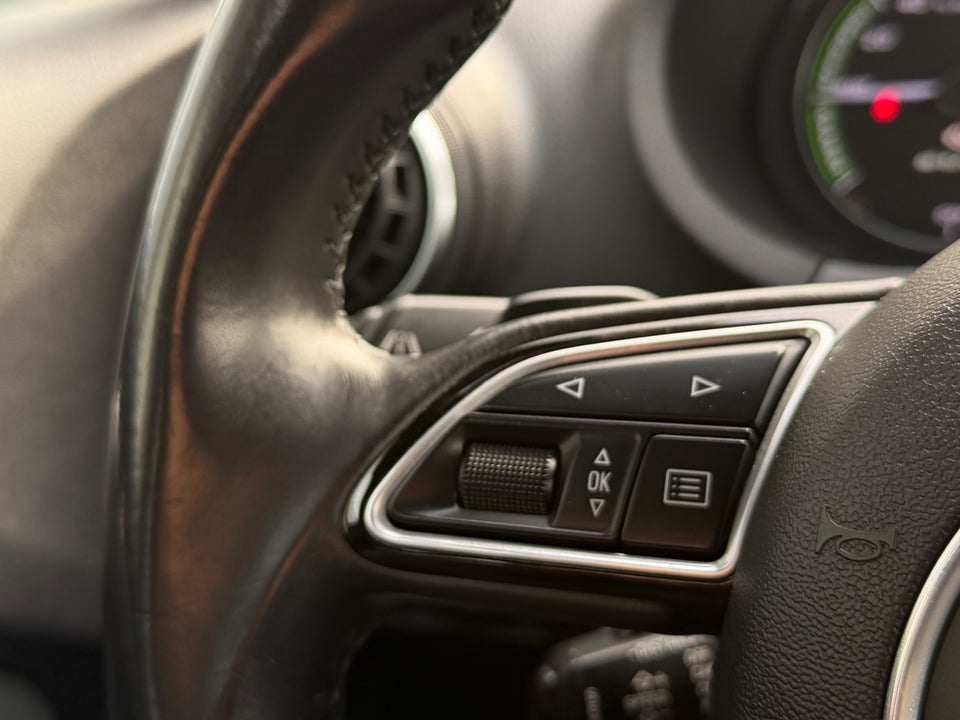 Audi A3 1,4 e-tron Ambition Sportback S-tr. 5d