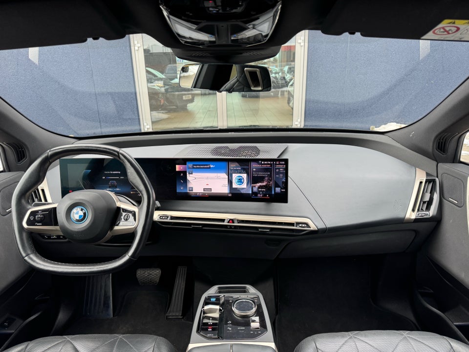 BMW iX xDrive40 Supercharged 5d