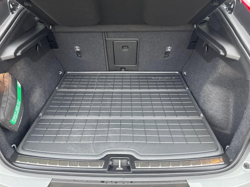 Volvo EC40 Extended Range Plus 5d